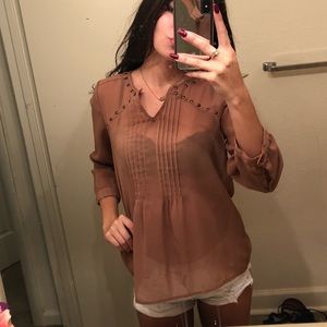 Super cute 3/4 sleeve shear top